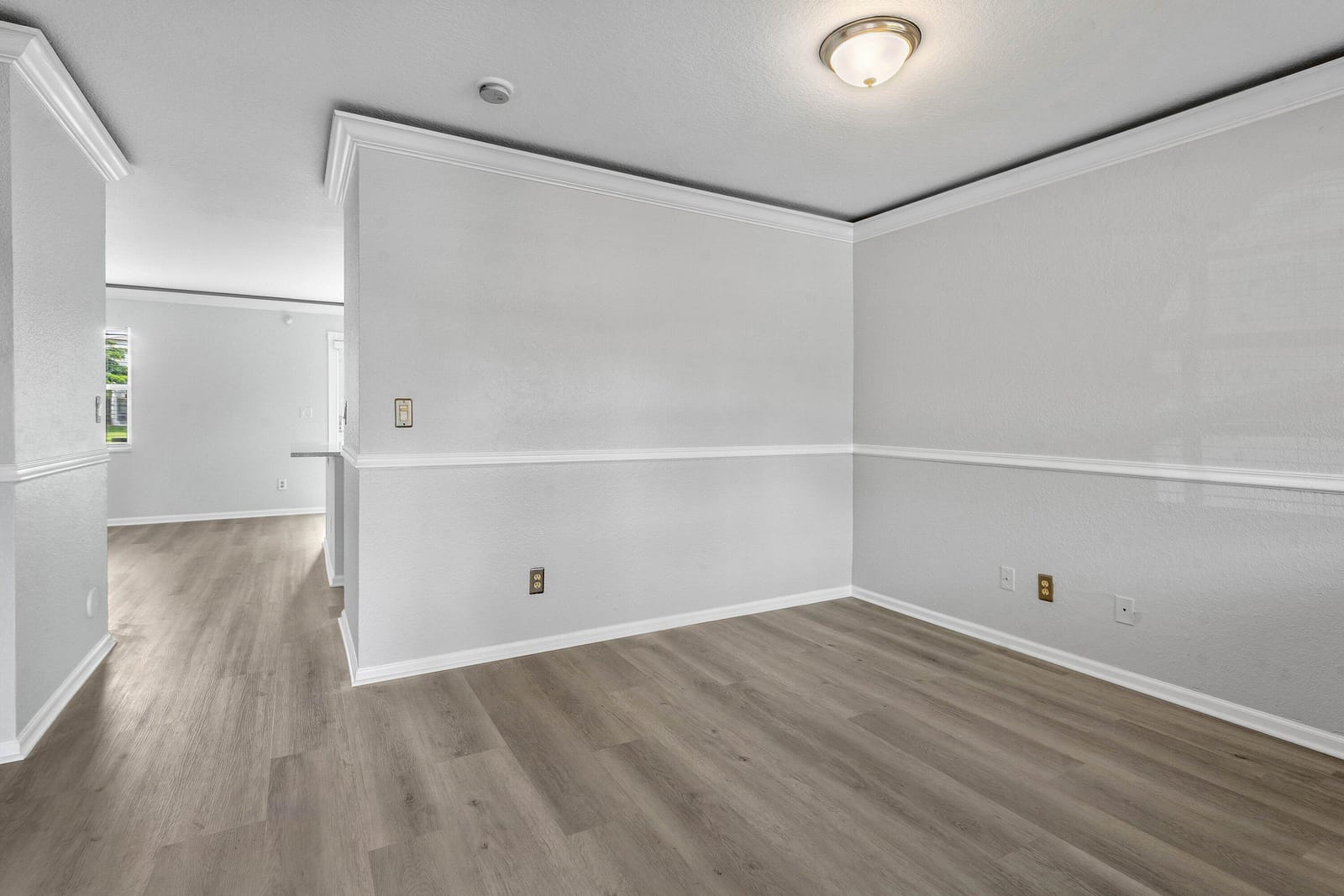 3260 Commodore Court — photo 4