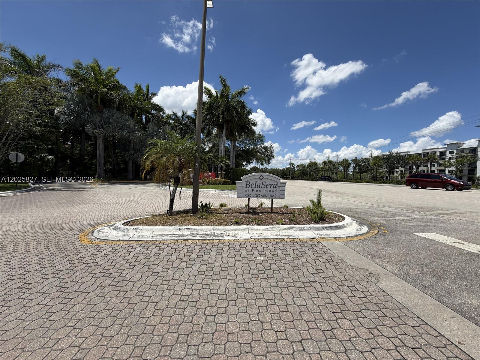 731 N Pine Island Road 401, Plantation, FL 33324, Plantation