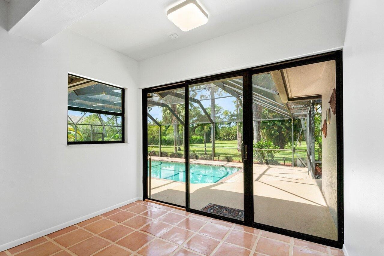 9405 Dundee Drive, Lake Worth, FL 33467 photo 18