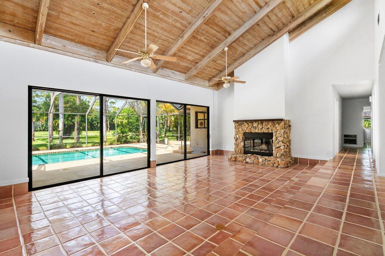 9405 Dundee Drive — photo 10