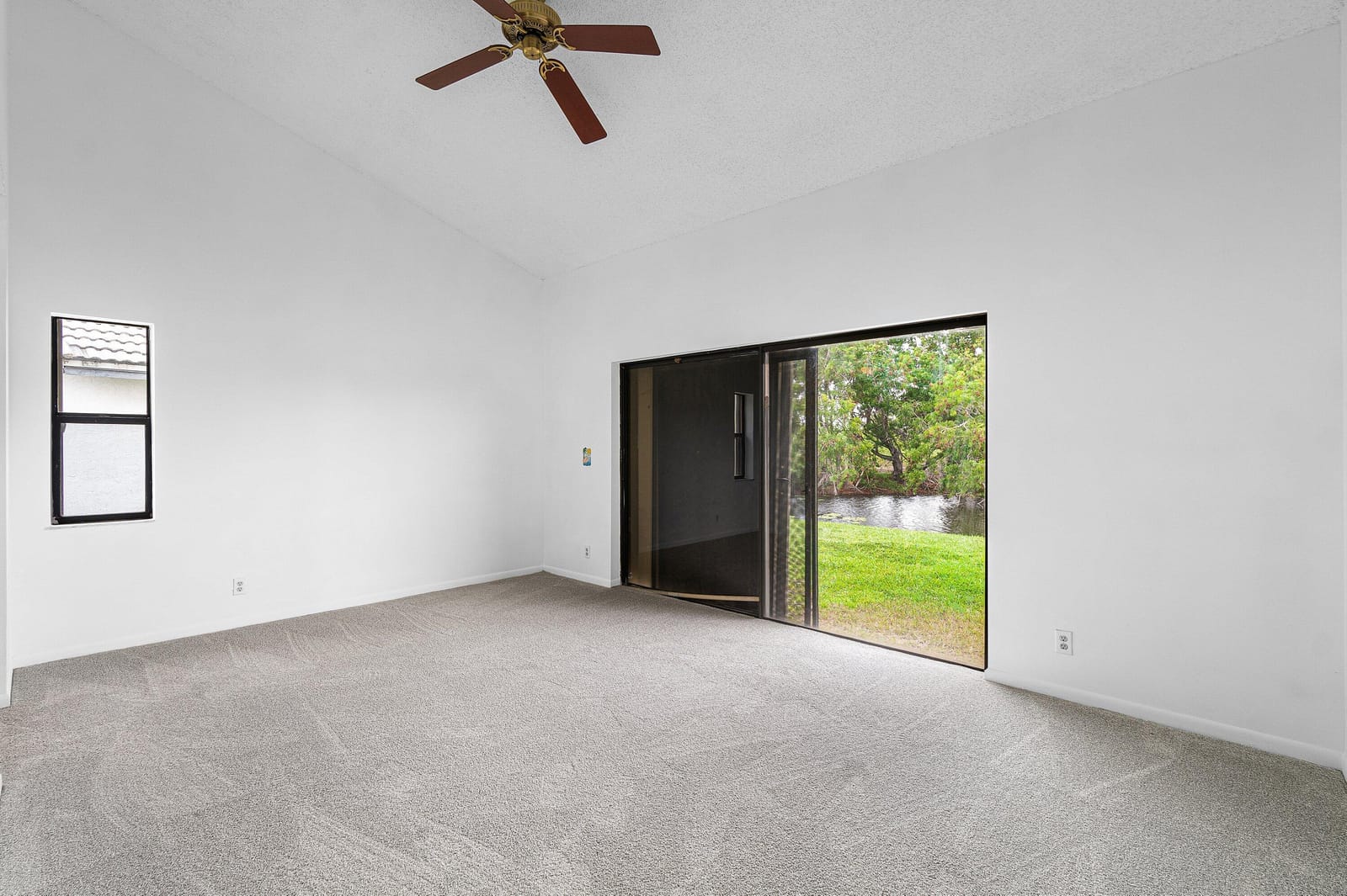 9297 Laurel Green Drive, Boynton Beach, FL 33437 photo 18