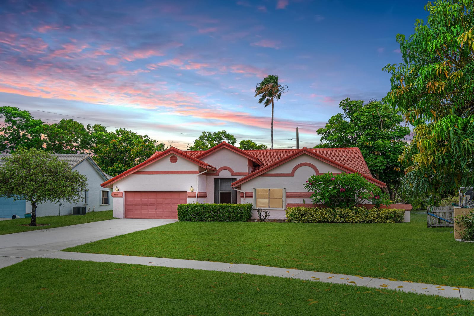9297 Laurel Green Drive — photo 4