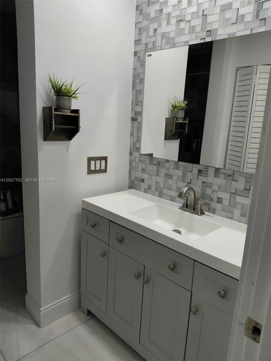 255 NE 41st Court, Deerfield Beach, FL 33064 photo 22
