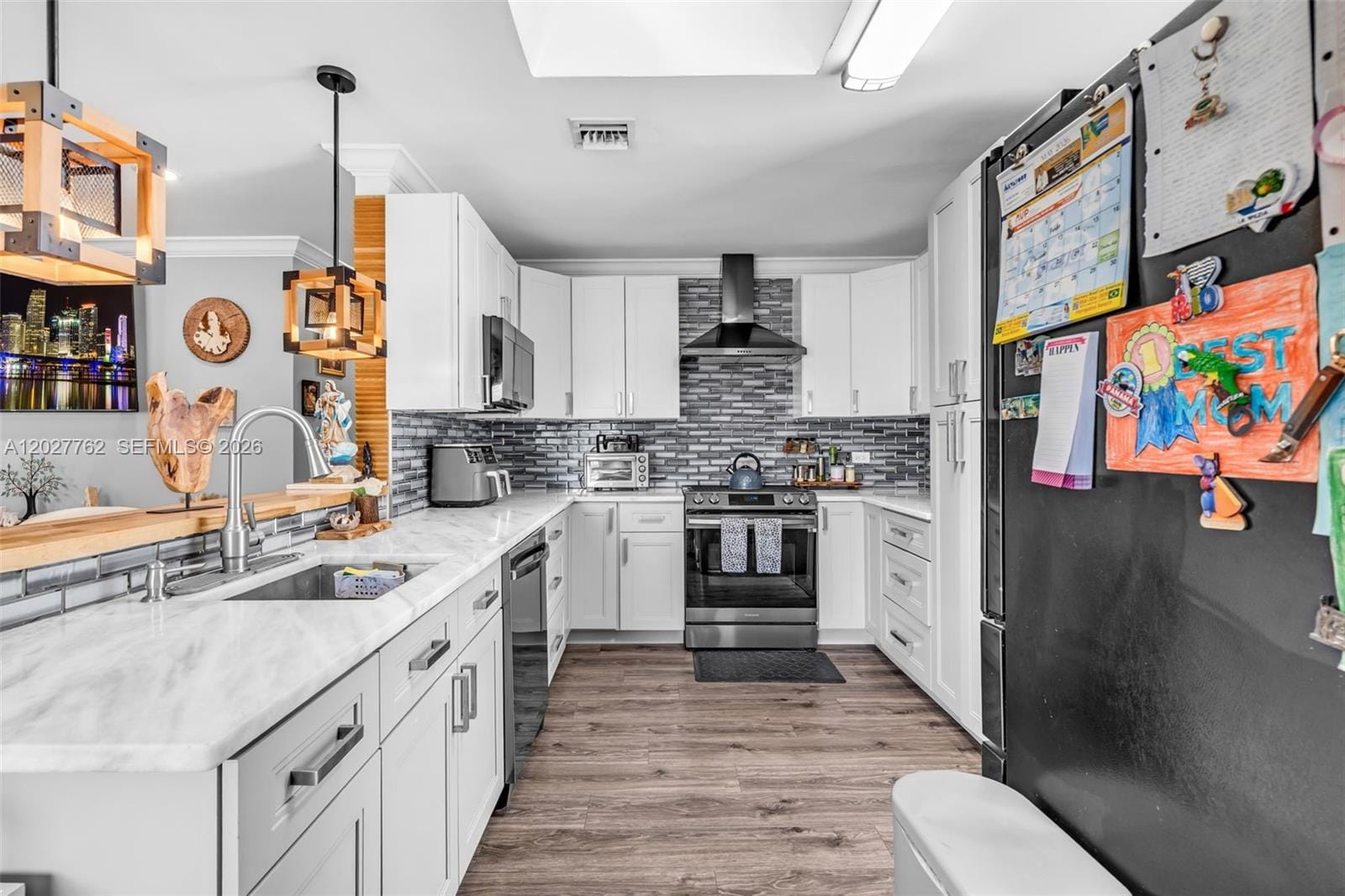 255 NE 41st Court — photo 8