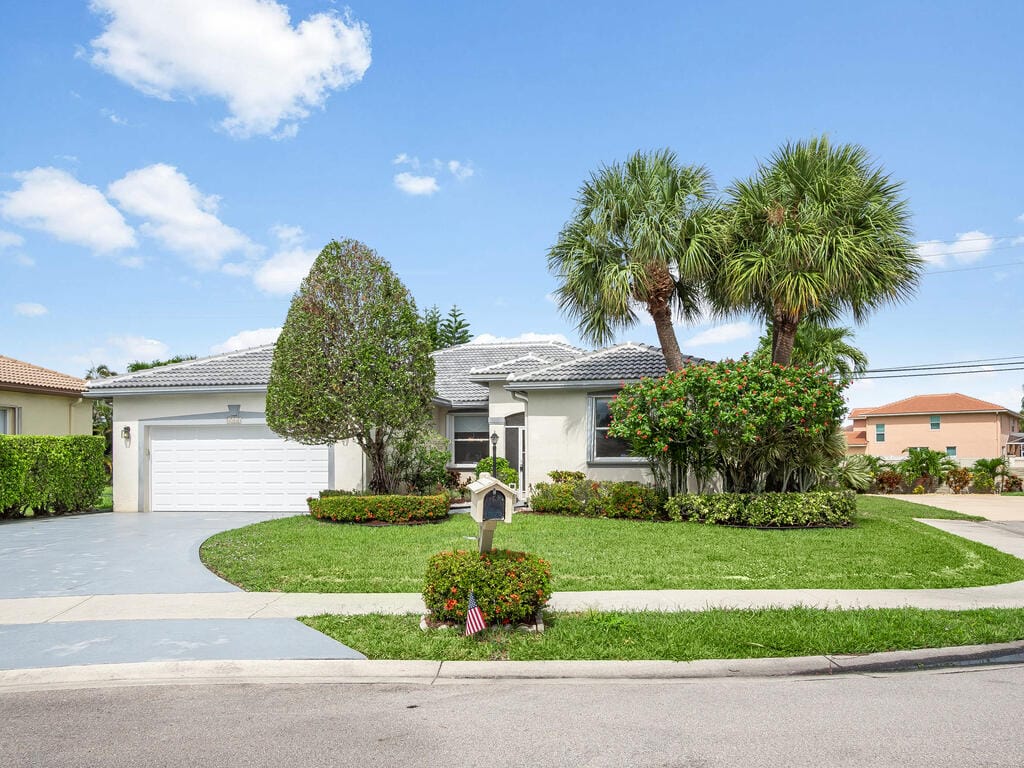 8540 Cypress Glen Court — photo 1