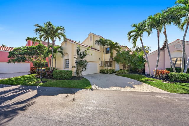 13290 St Tropez Circle, sold in Crystal Pointe Pl 5, Palm Beach Gardens, FL