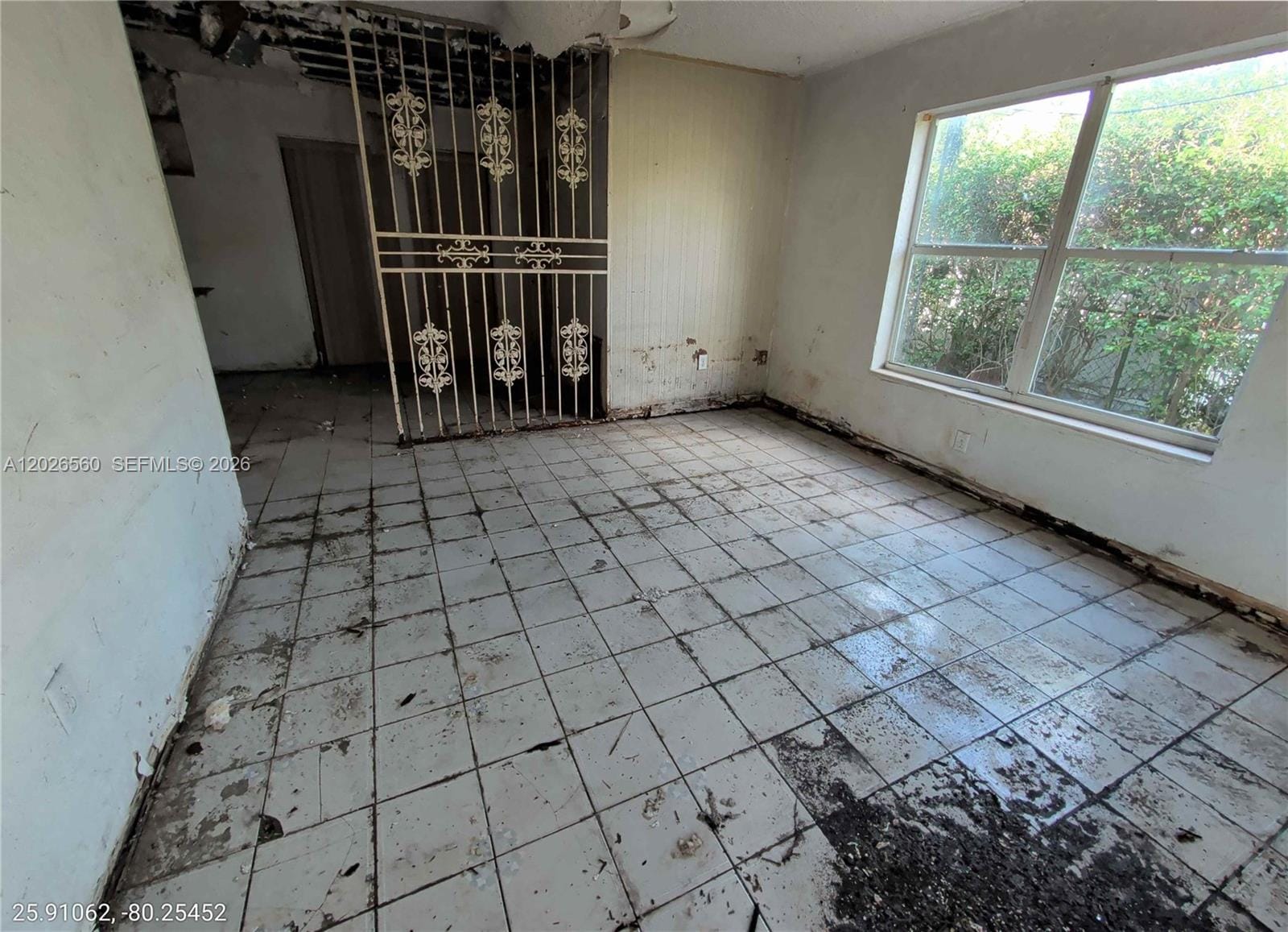 820 Curtiss Drive, Opa-Locka, FL 33054 photo 9