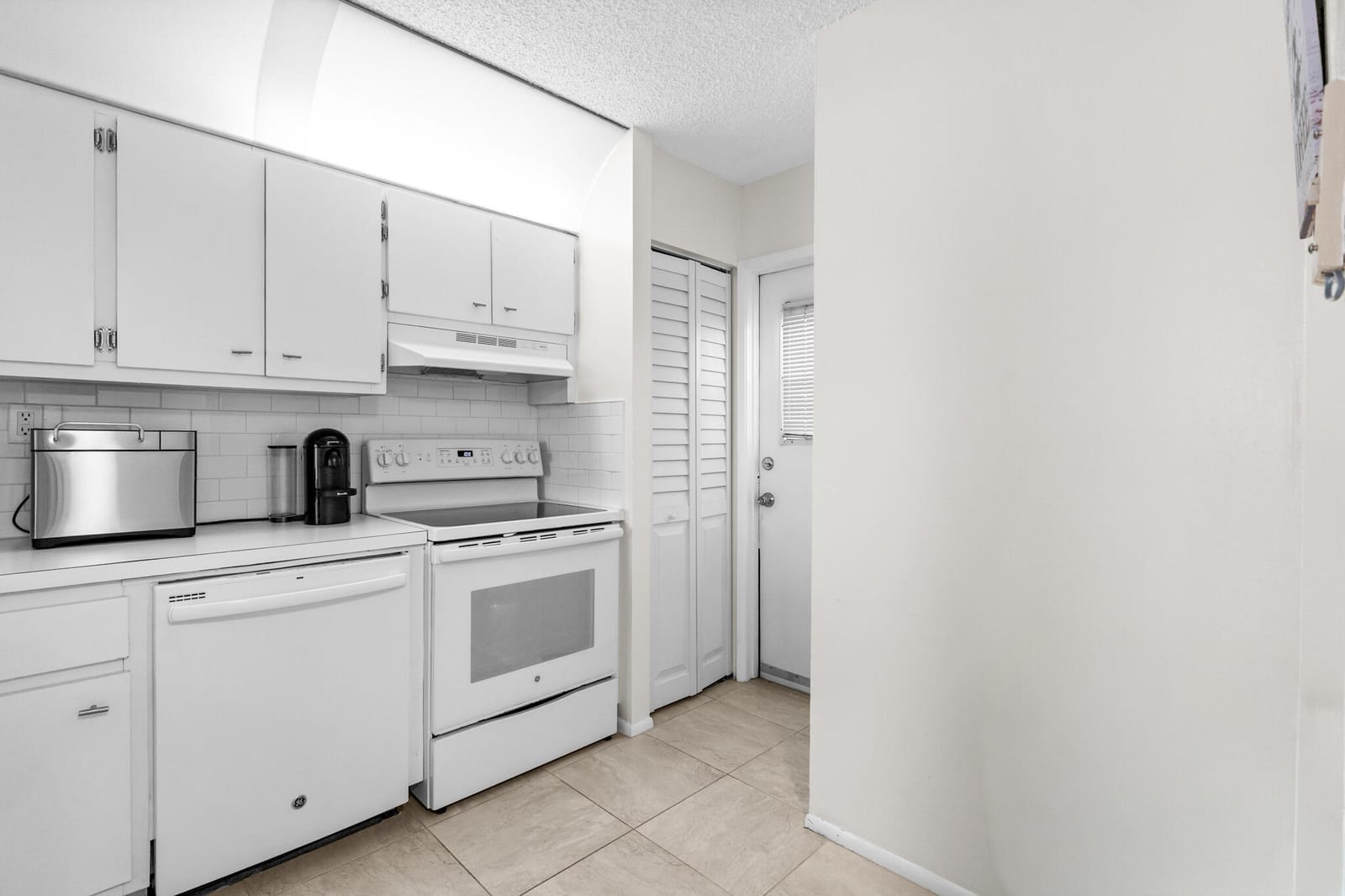 4501 NE 21 Avenue 406 — photo 6
