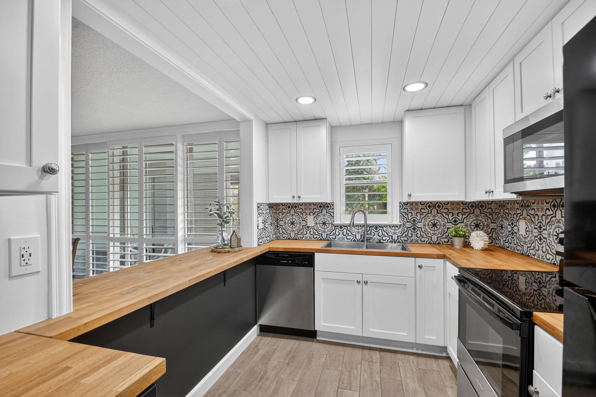 500 Davis Road 37, Palm Springs, FL 33461, Palm Springs