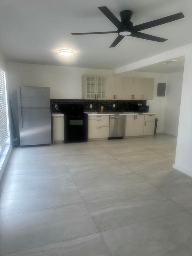 1505 NE 15th Avenue 1-2, Fort Lauderdale, FL 33304