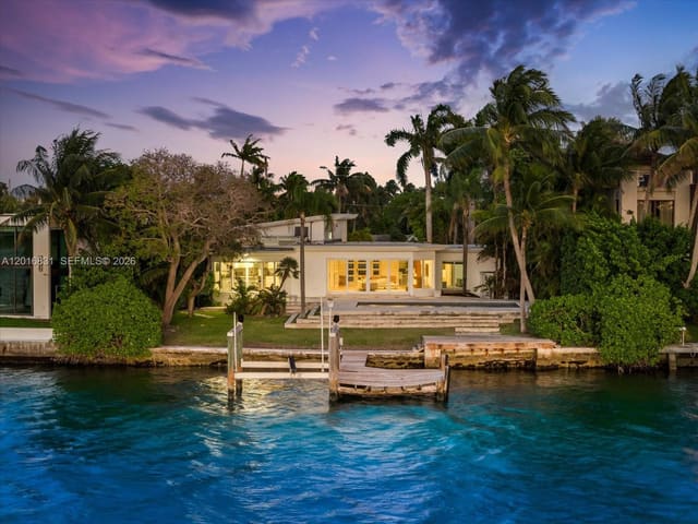 7950 Biscayne Point Circle, sold in Biscayne Point, Miami Beach, FL