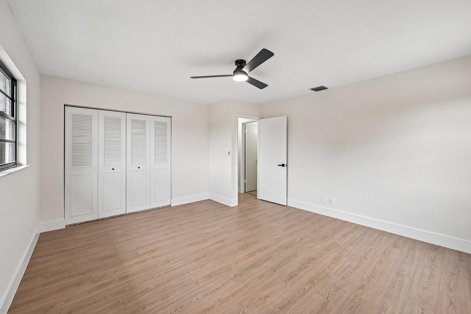 9095 SE Hobe Ridge Avenue — photo 4