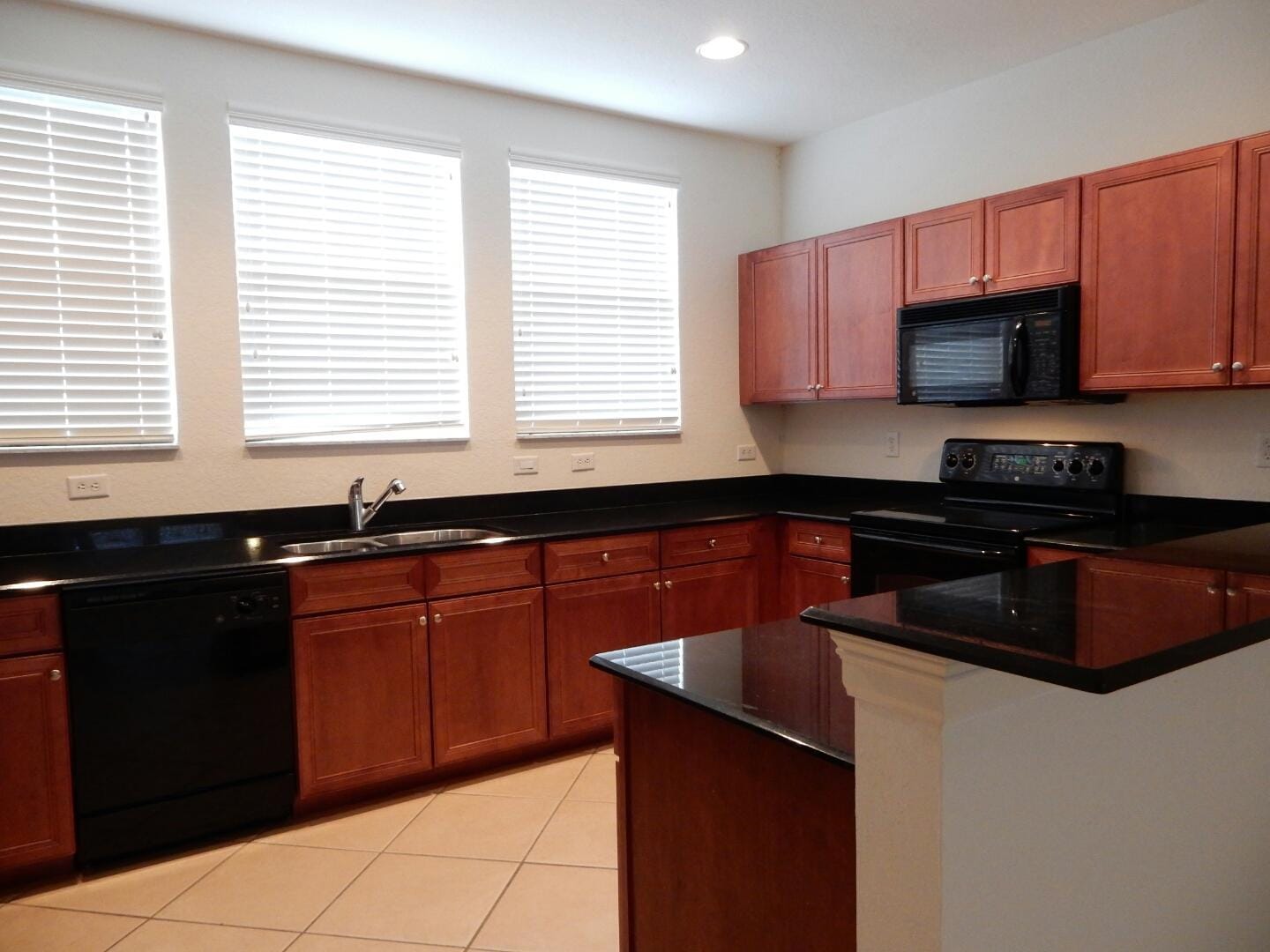 660 Amador Lane 7 — photo 9