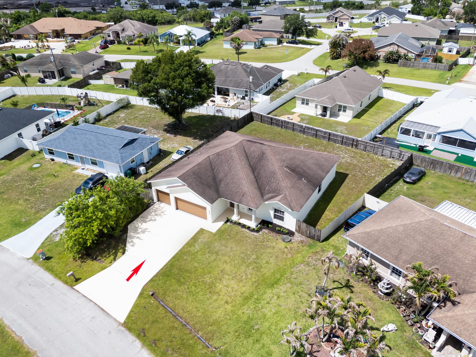 232 SW Aldoro Place — photo 4