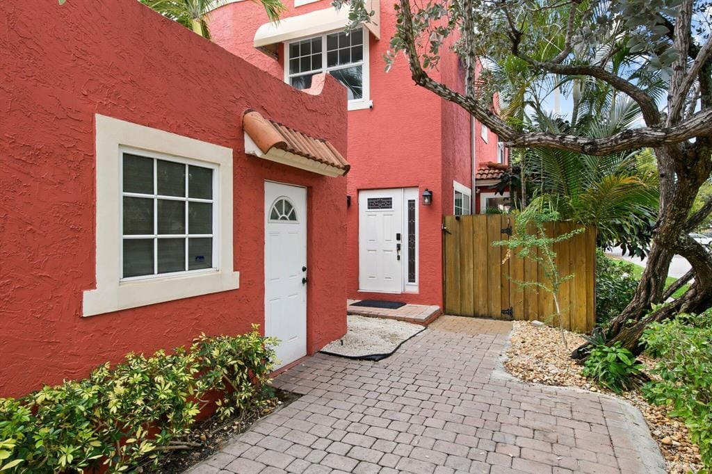 645 NW 2nd Avenue, Fort Lauderdale, FL 33311 photo 11