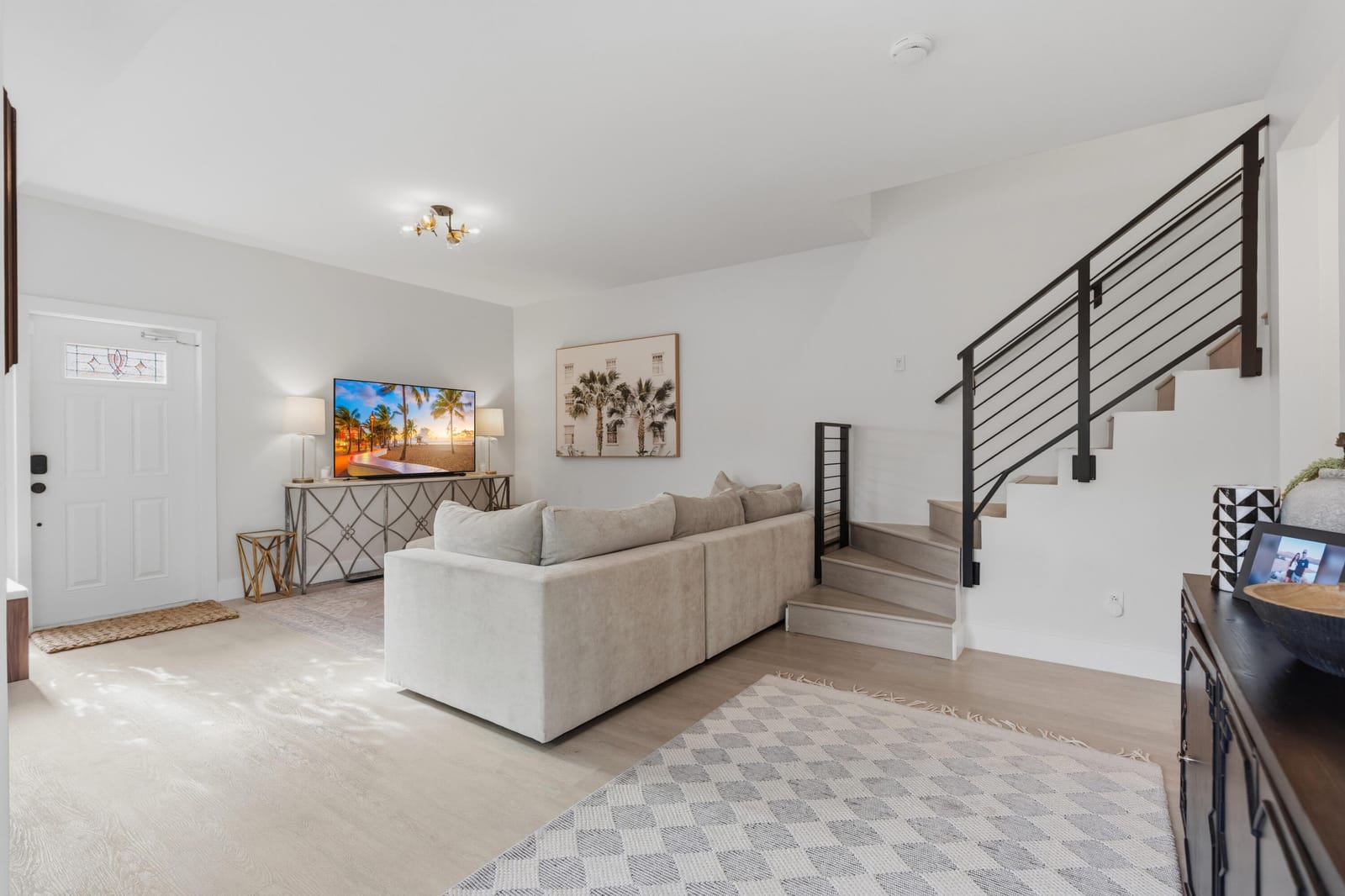 645 NW 2nd Avenue, Fort Lauderdale, FL 33311 photo 3