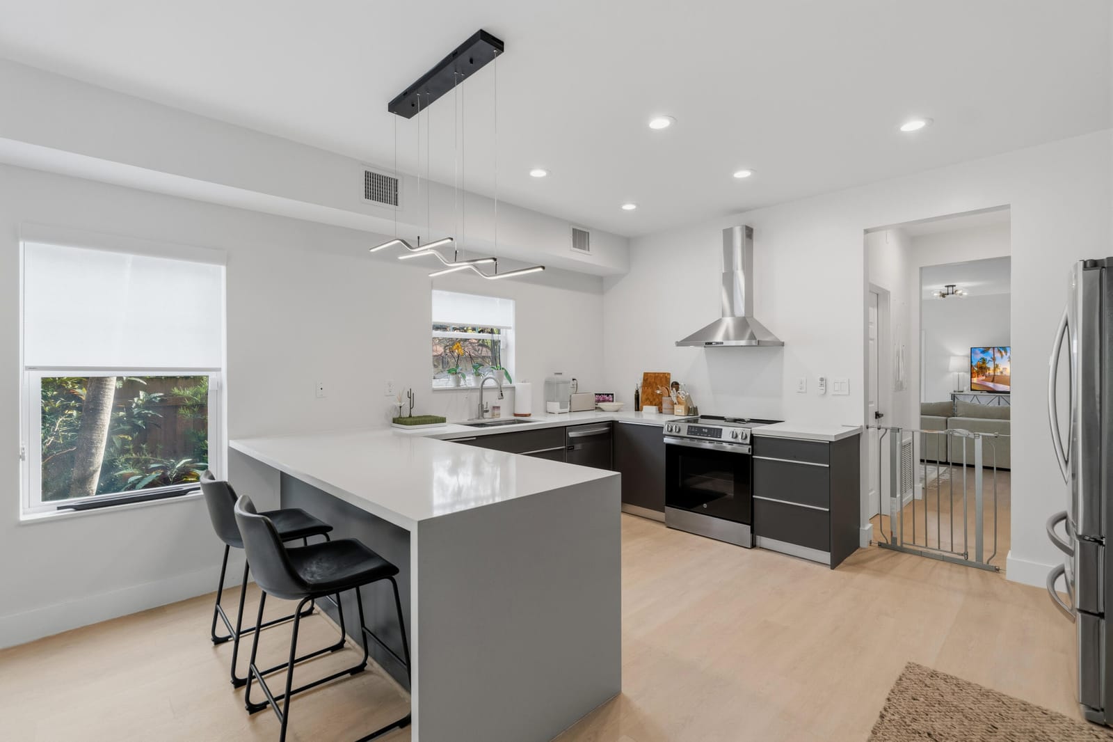 645 NW 2nd Avenue, Fort Lauderdale, FL 33311 photo 6
