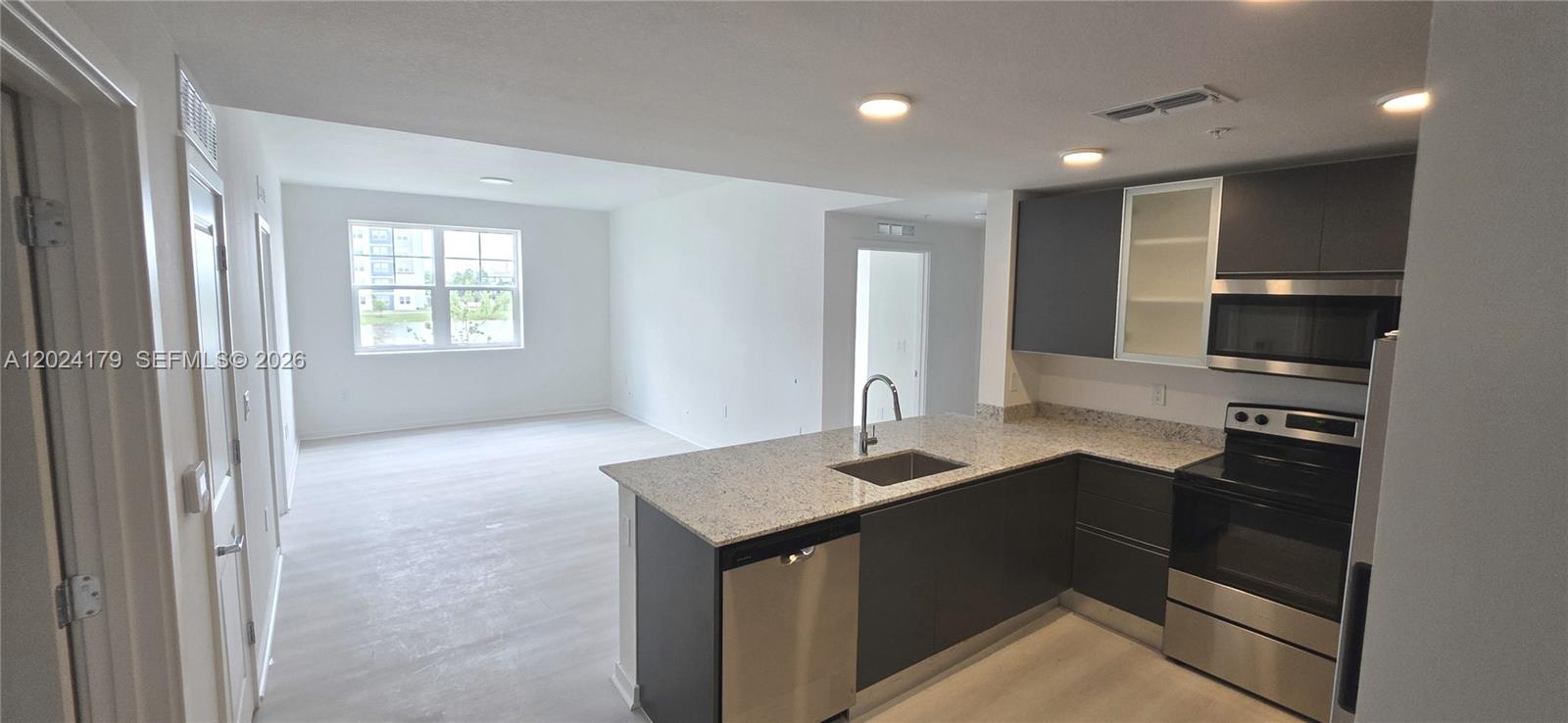 5579 Millenia Park Boulevard 211 — photo 2