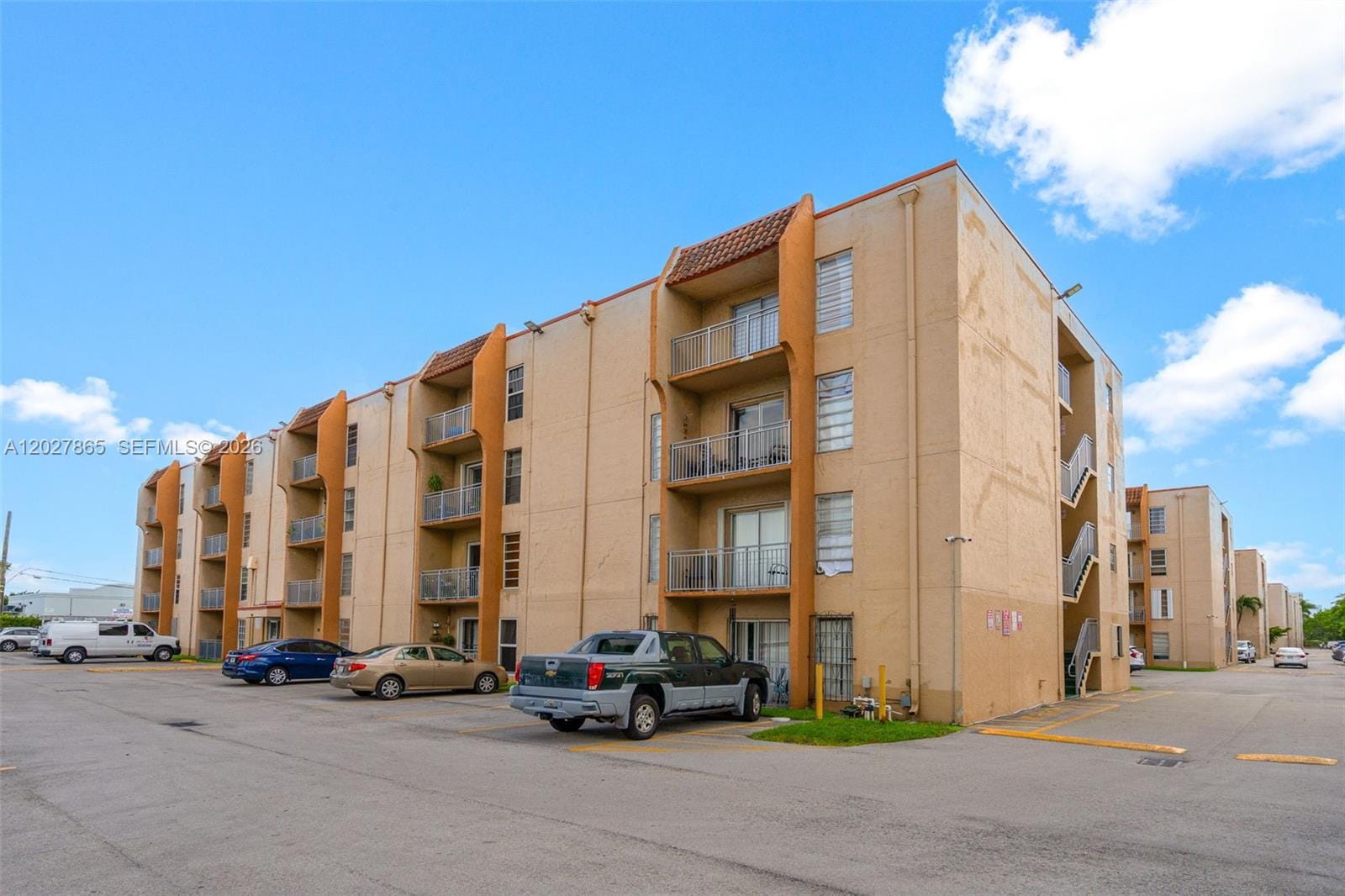 4713 NW 7th Street 4041, Miami, FL 33126 photo 2
