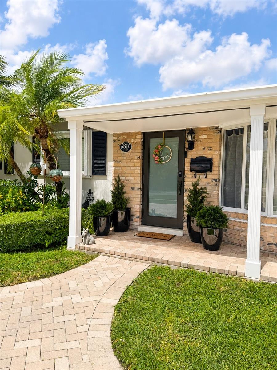 5810 SW 89th Court, Miami, FL 33173, Miami