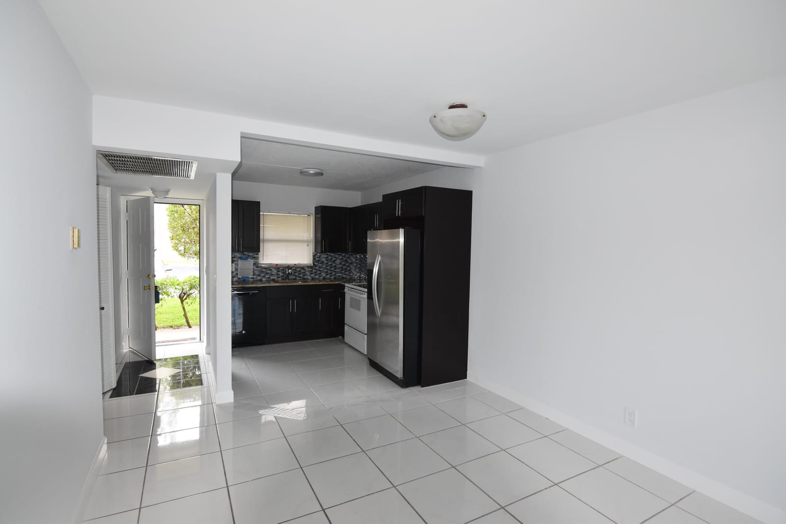 21895 Lake Forest Circle 102, Boca Raton, FL 33433 photo 4