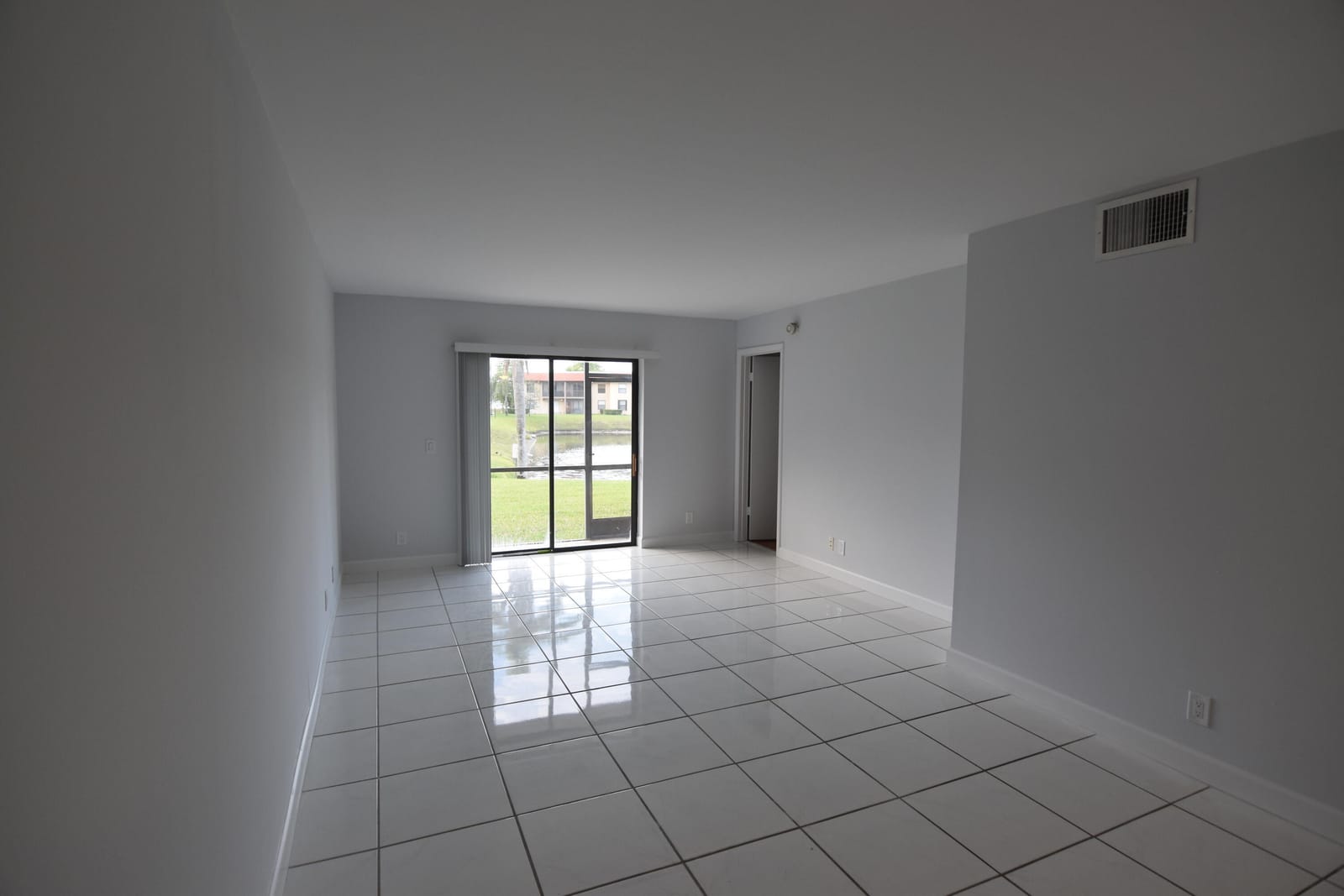 21895 Lake Forest Circle 102, Boca Raton, FL 33433 photo 5