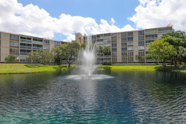 7081 Environ Boulevard 143, Lauderhill, FL 33319