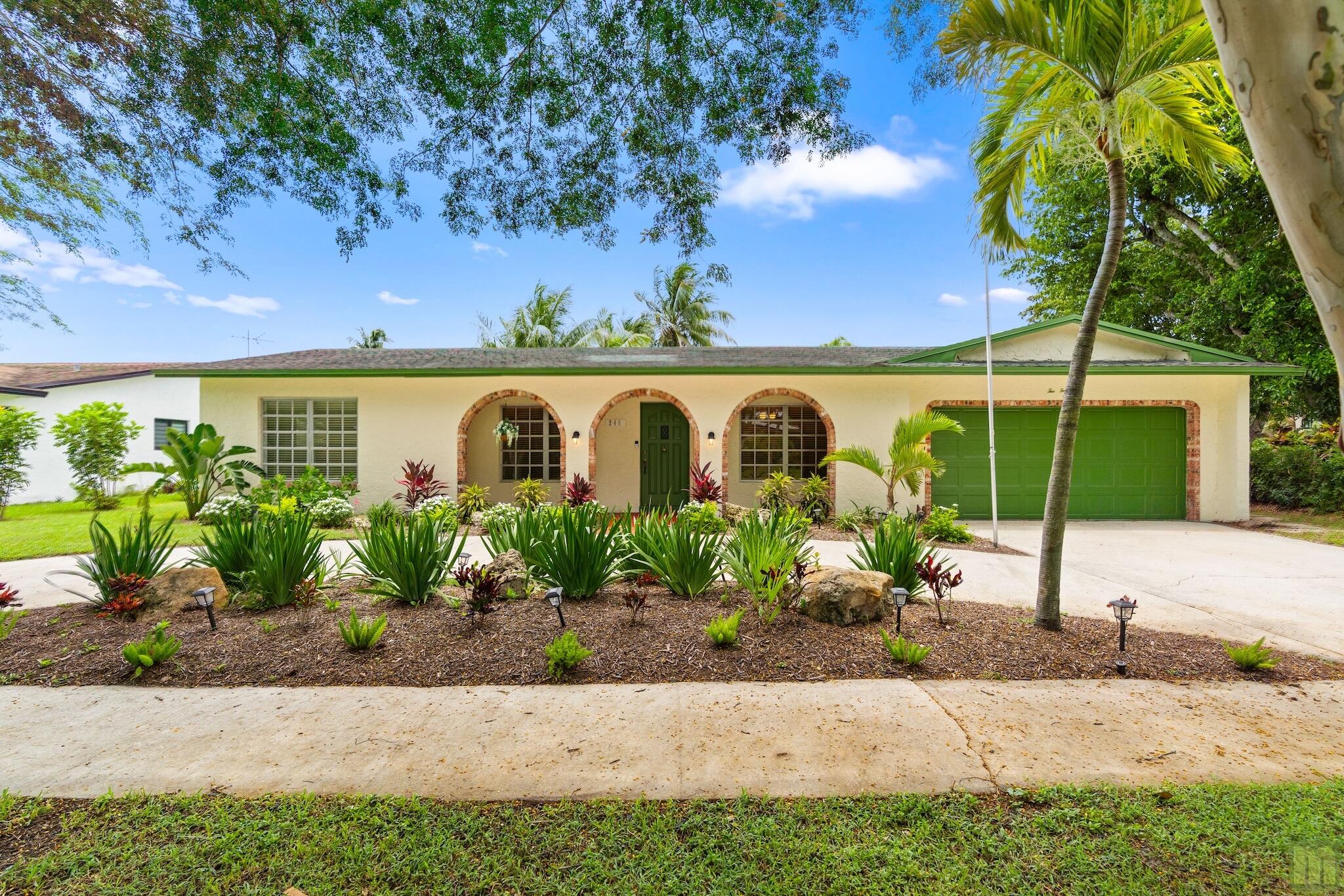 240 Lake Drive, Coconut Creek, FL 33066, Coconut Creek