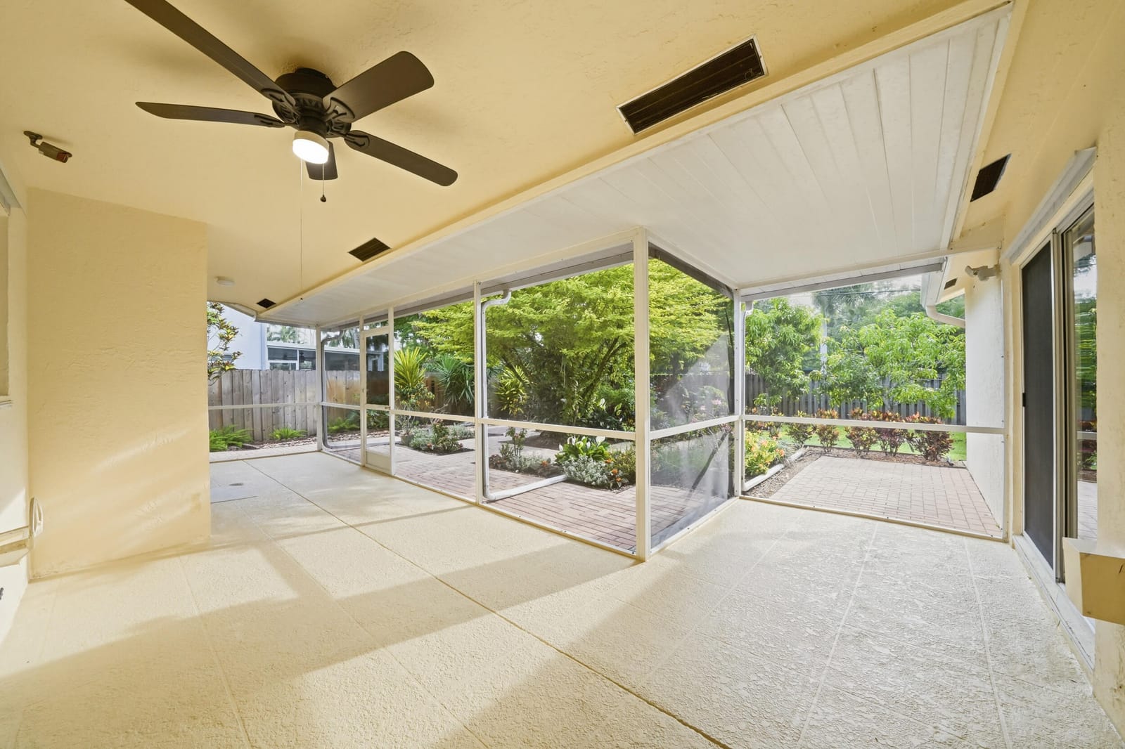 5787 SW 57th Way, Davie, FL 33314 photo 2