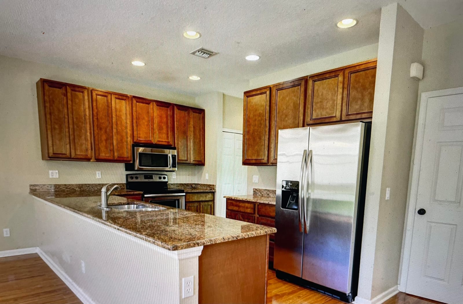 730 NW Leonardo Circle — photo 3