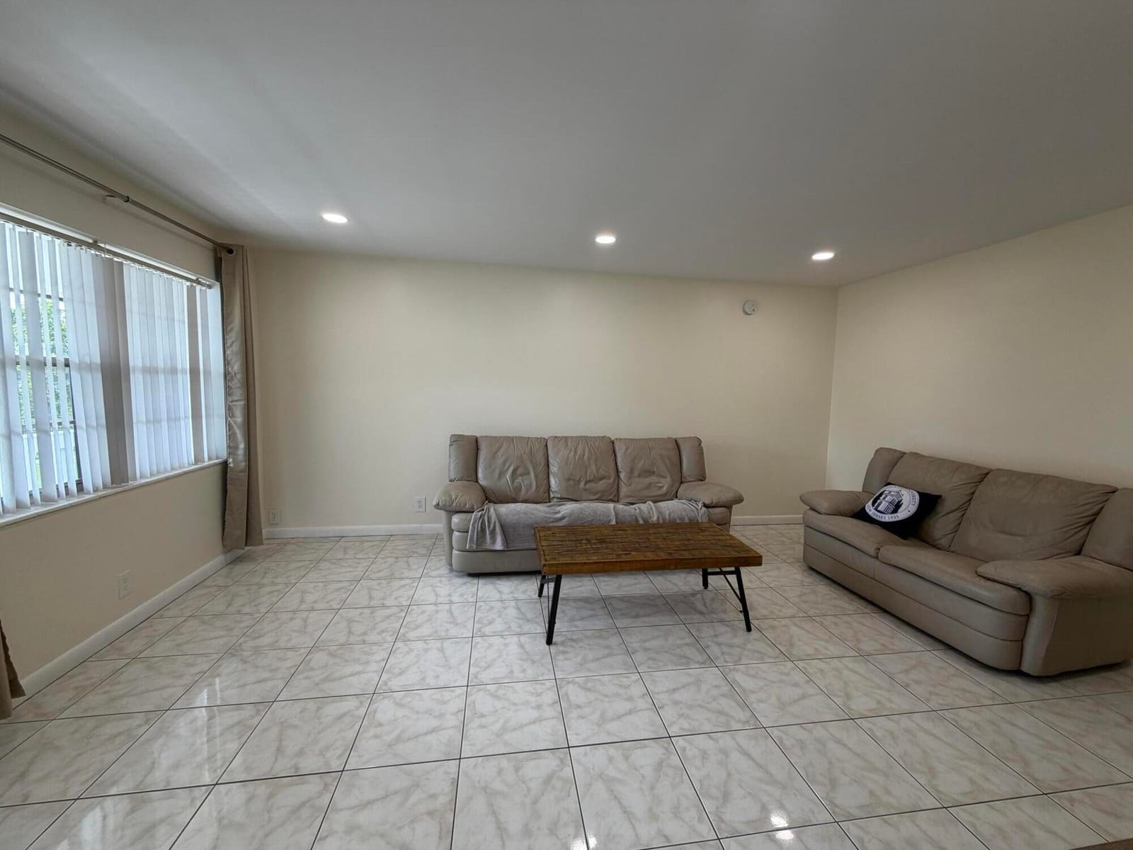 229 E Durham E 229, Deerfield Beach, FL 33442 photo 4