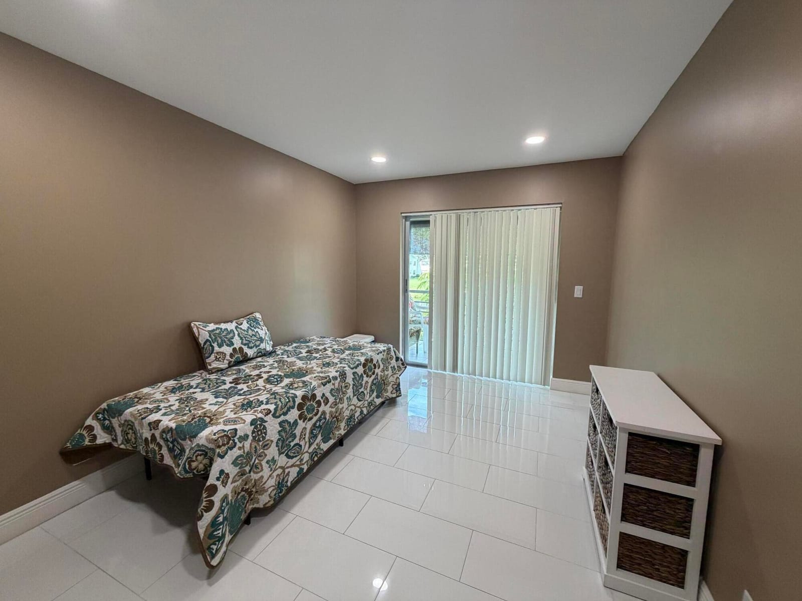 229 E Durham E 229, Deerfield Beach, FL 33442 photo 8