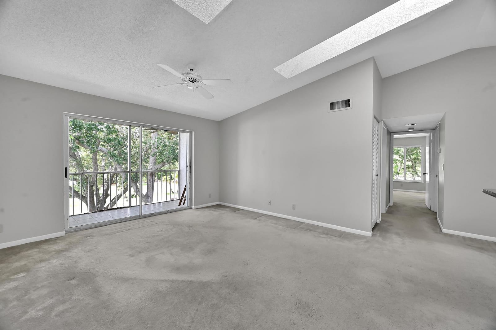 2516 SE Anchorage Cove H-3 — photo 4