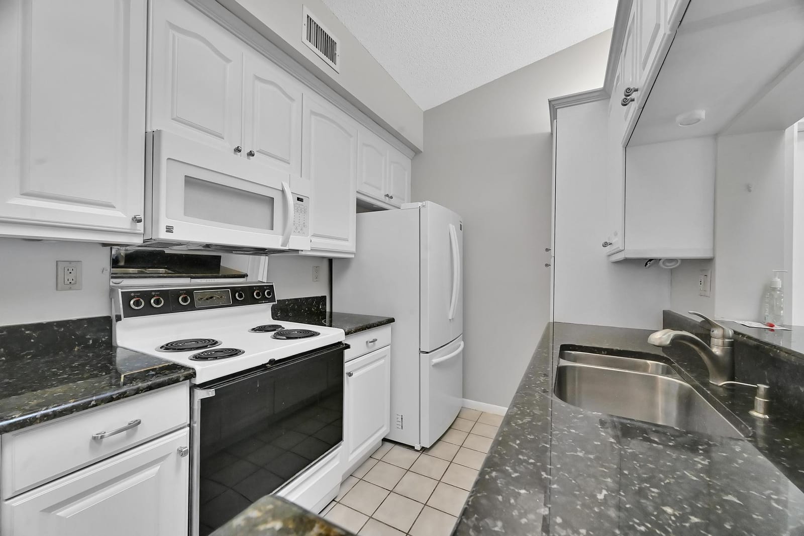 2516 SE Anchorage Cove H-3 — photo 8