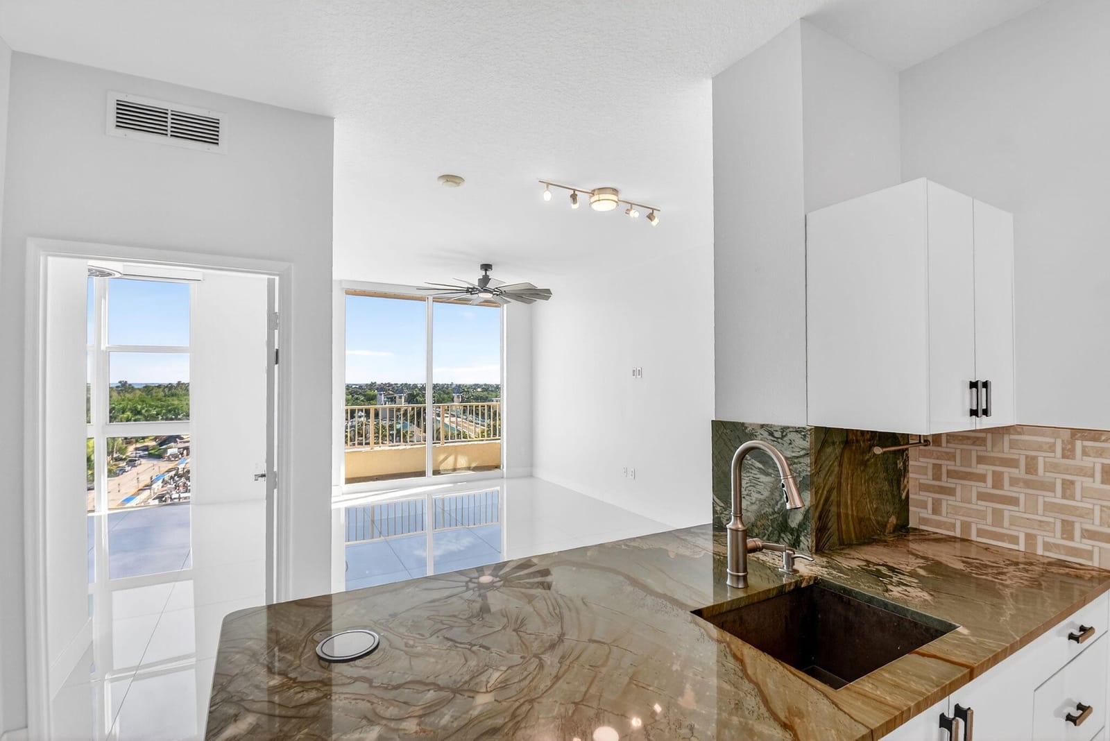 100 NE 6th Street Ph 704, Boynton Beach, FL 33435 photo 2