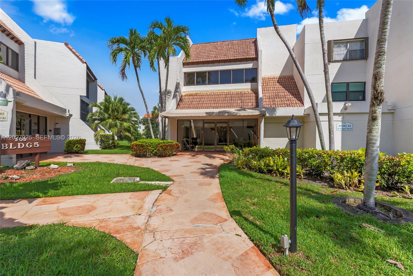 301 Racquet Club Road 103, Weston, FL 33326, Weston