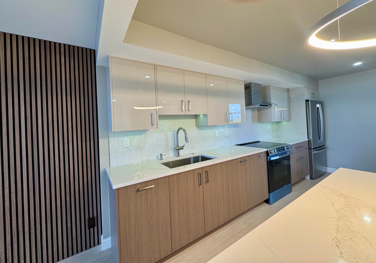 12 Royal Palm Way 603 — photo 4