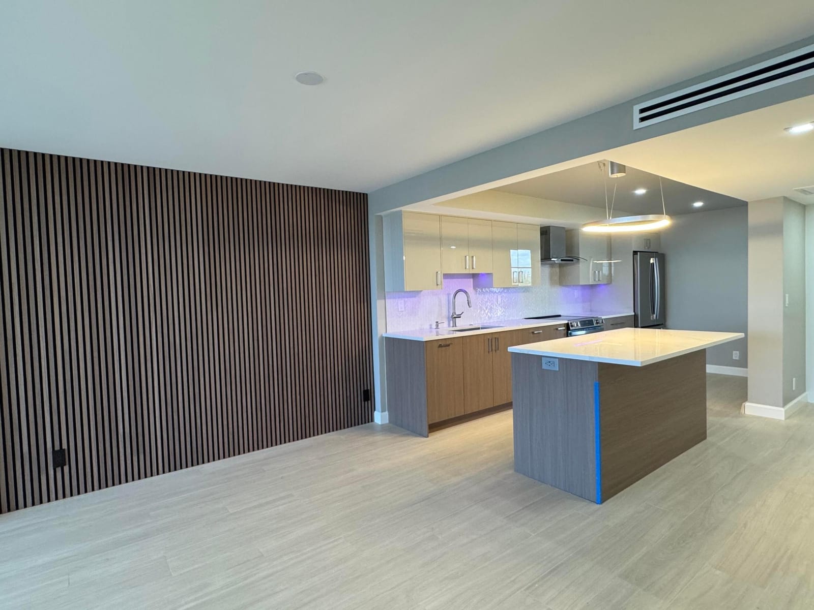 12 Royal Palm Way 603 — photo 8