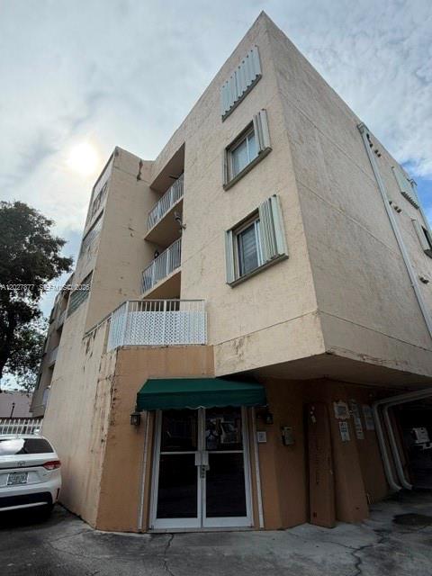 814 NW 36th Avenue 208, Miami, FL 33125, Miami