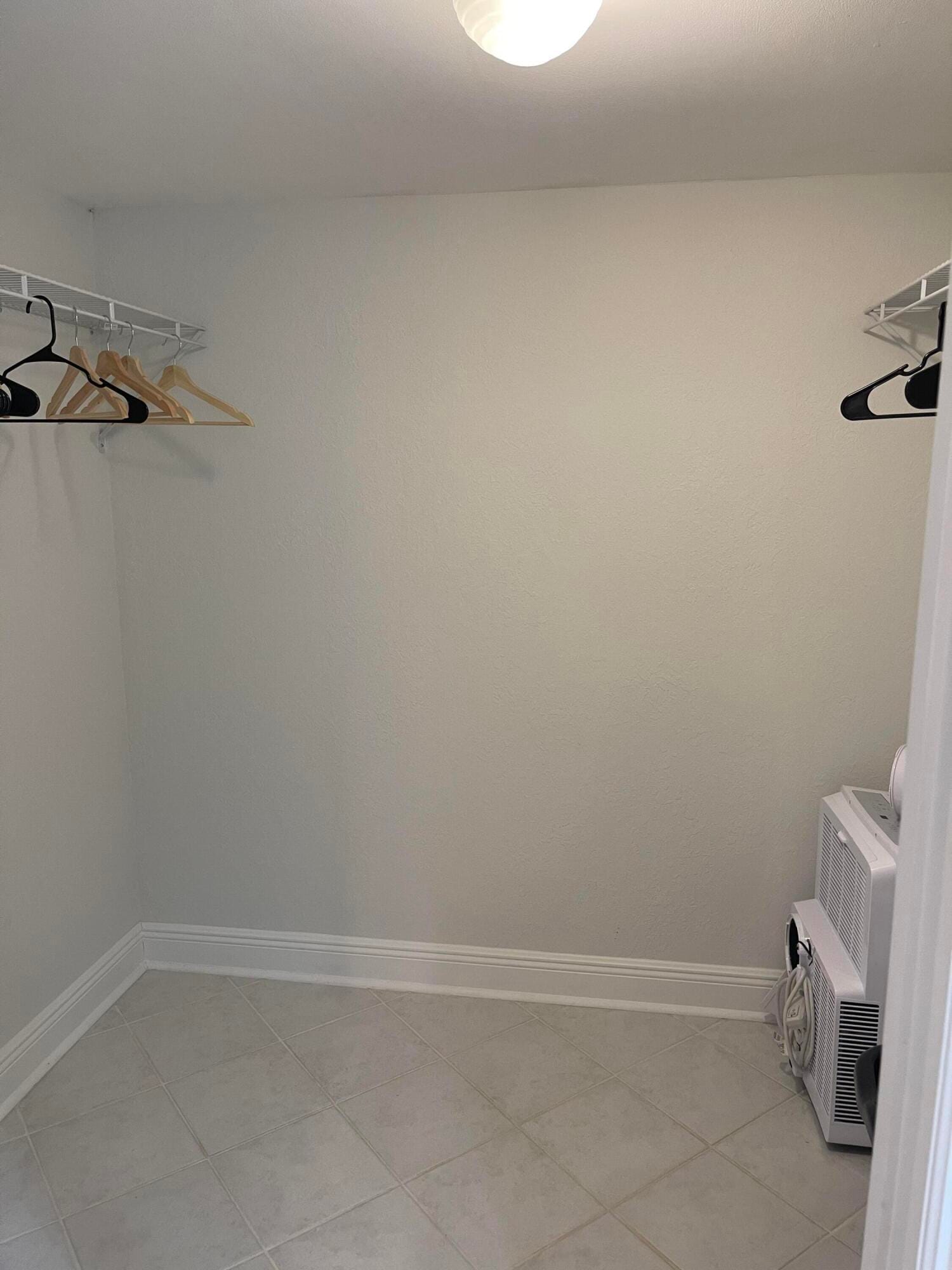 1660 Twelve Oaks Way 203 — photo 11