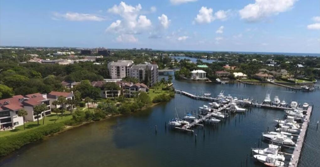 1660 Twelve Oaks Way 203, North Palm Beach, FL 33408 photo 16