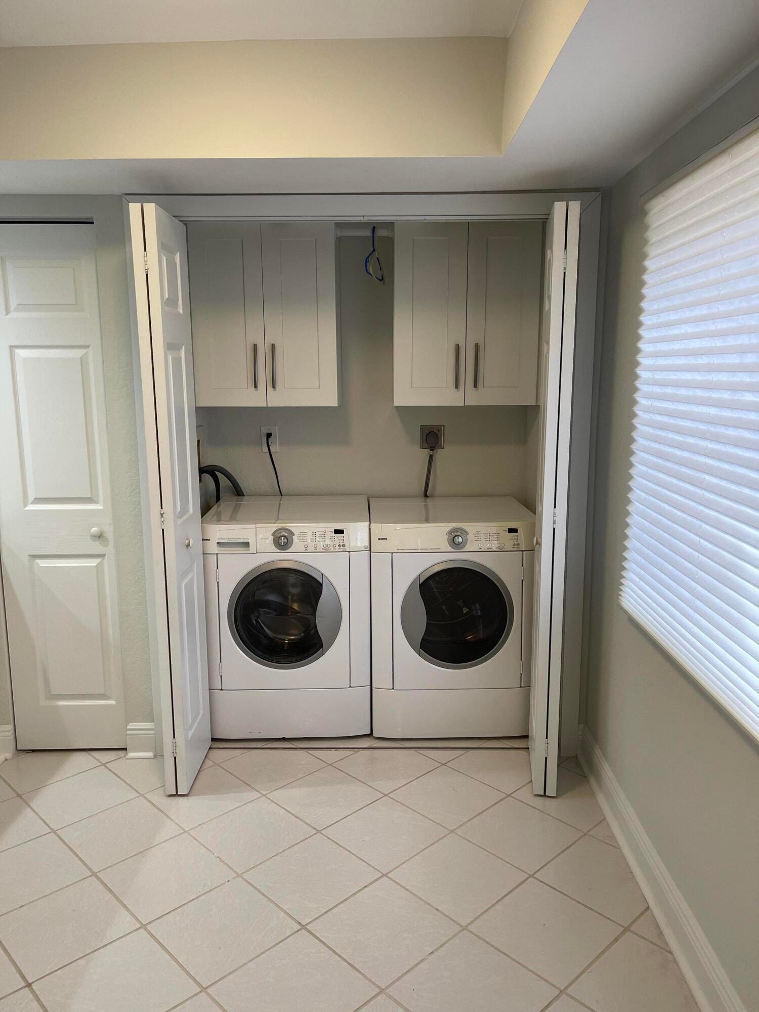 1660 Twelve Oaks Way 203 — photo 9