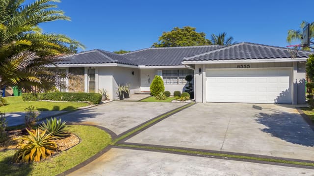 8555 SW 1st Place, Coral Springs, FL 33071