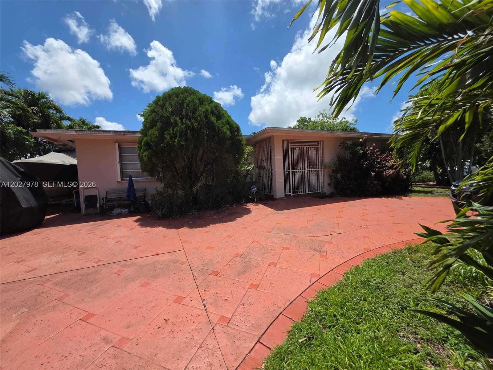 16825 NW 74th Avenue, Hialeah, FL 33015