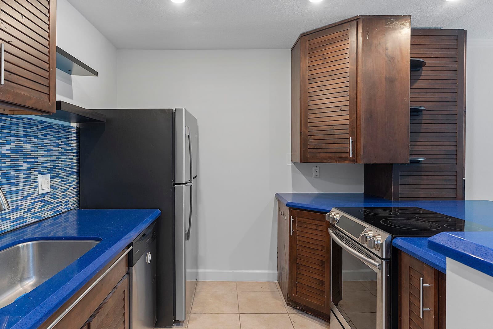 725 Hummingbird Way 111 — photo 11