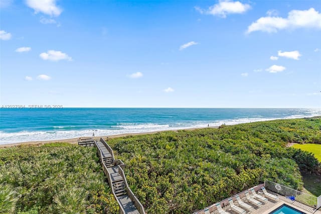 429 NE Tradewind Lane 305, Resort Villas Condo, Hutchinson Island, FL