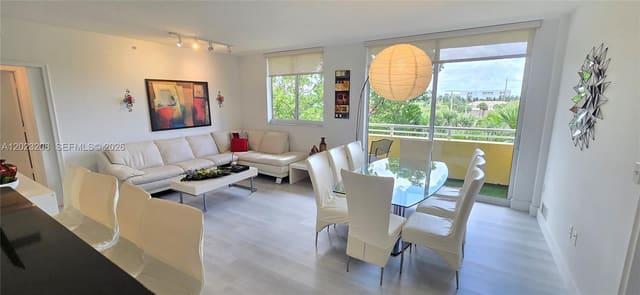 2775 NE 187th Street 314, Aventura, FL 33180