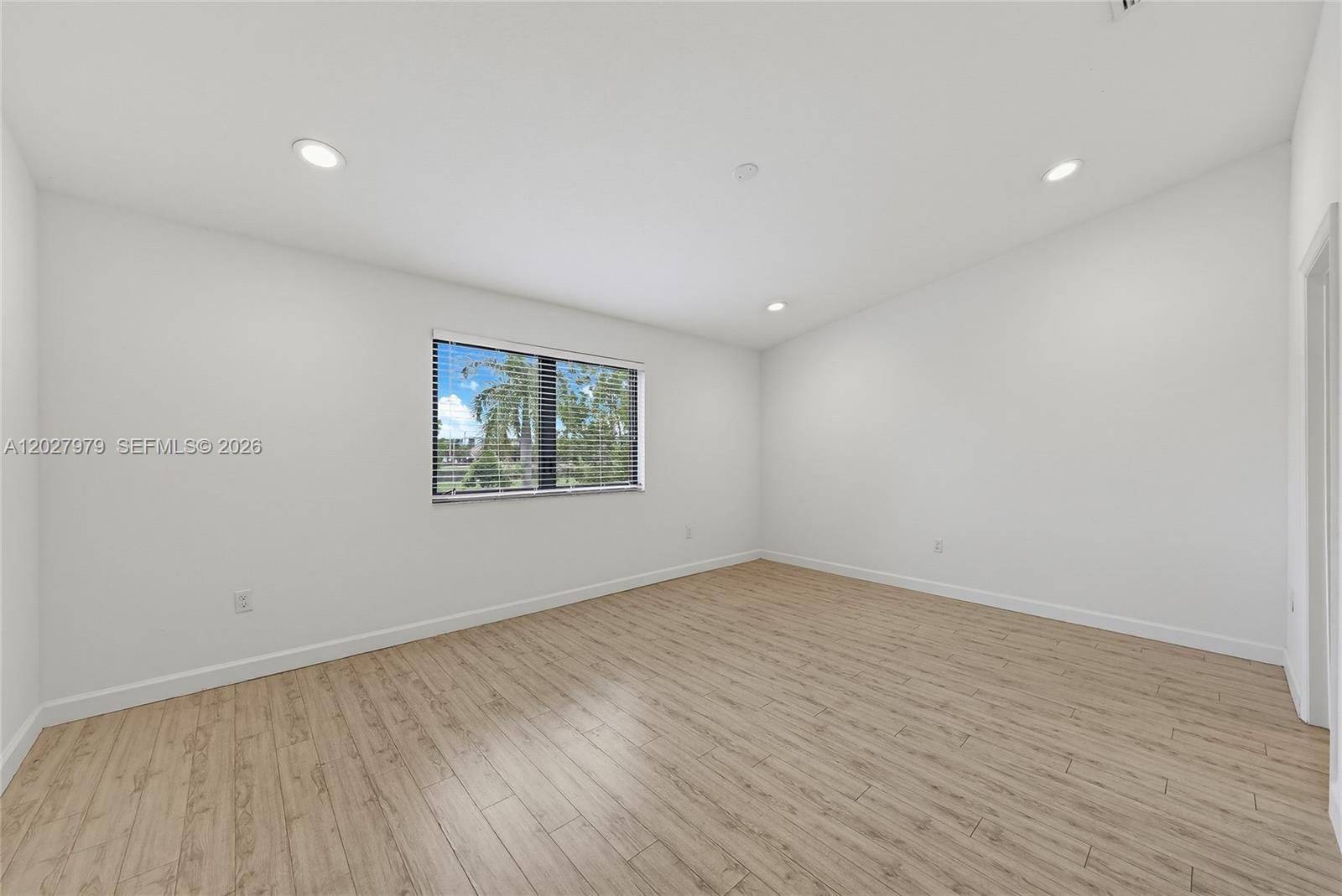 476 NE 194th Terrace — photo 11
