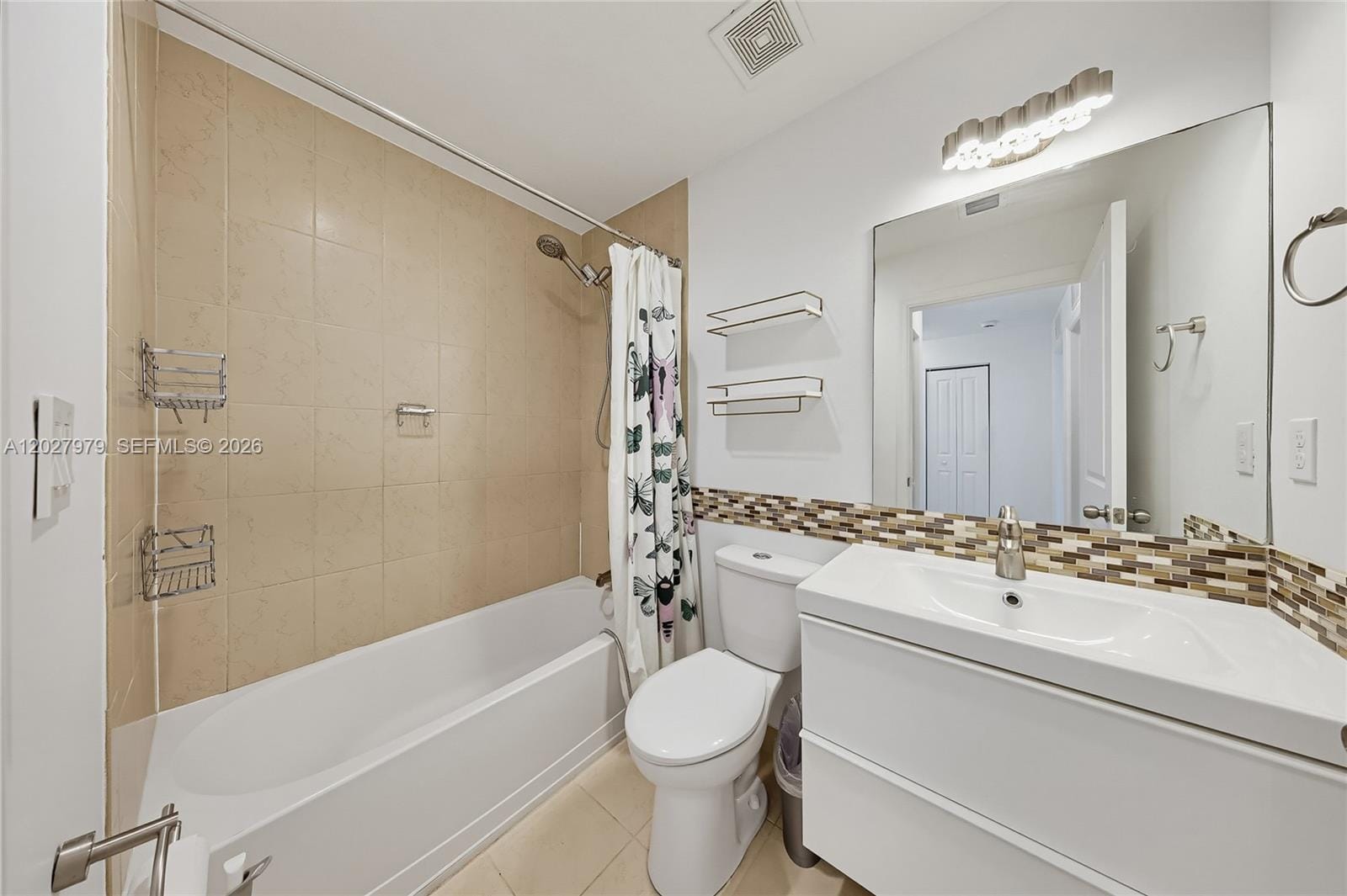 476 NE 194th Terrace, Miami, FL 33179 photo 16