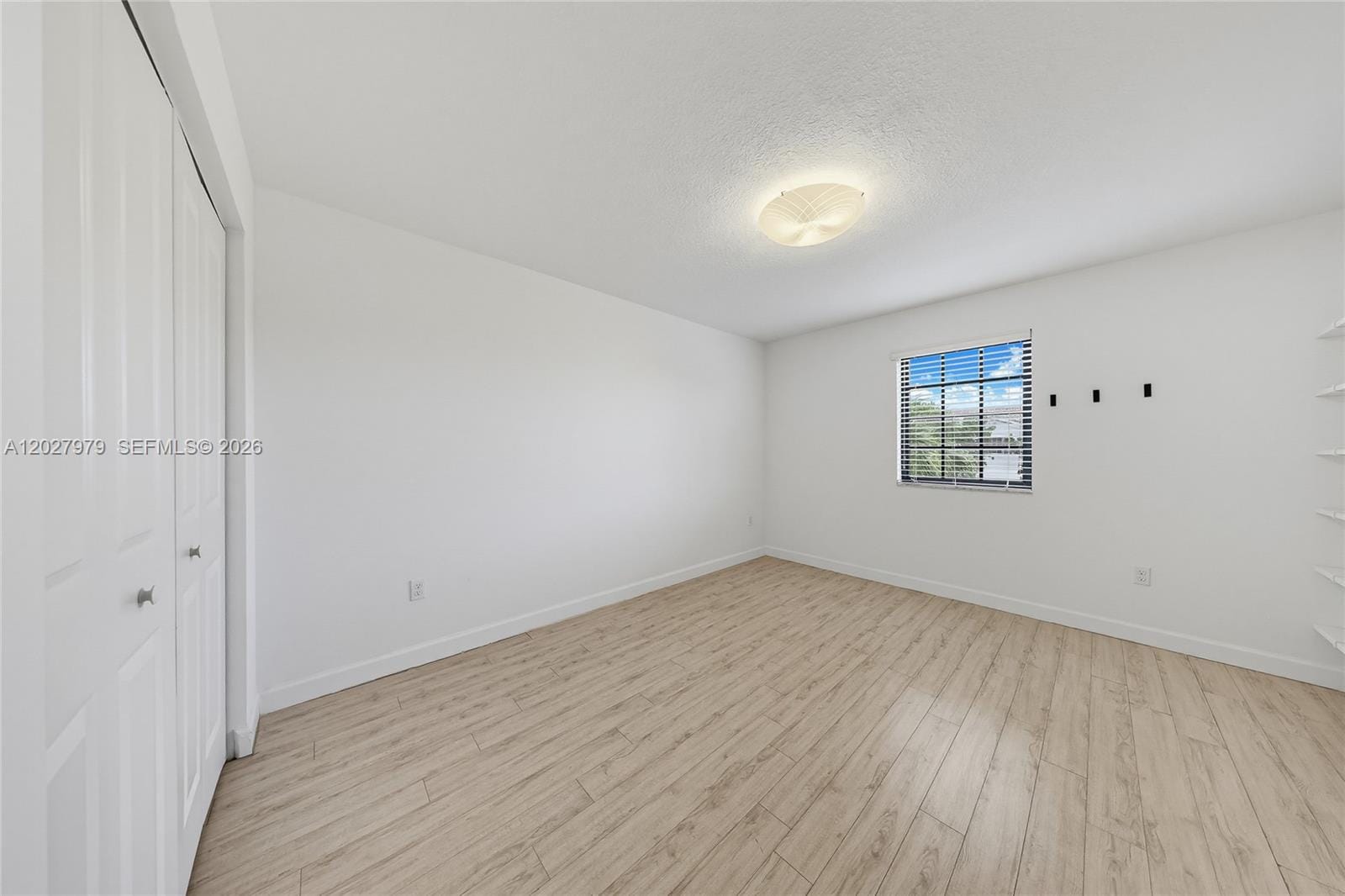 476 NE 194th Terrace, Miami, FL 33179 photo 18
